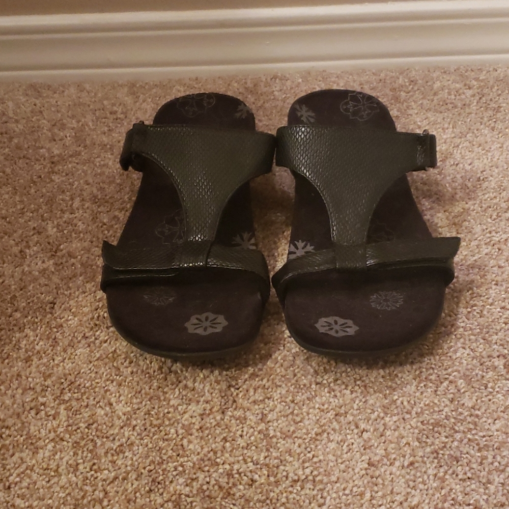 Vionic Molly Sandals